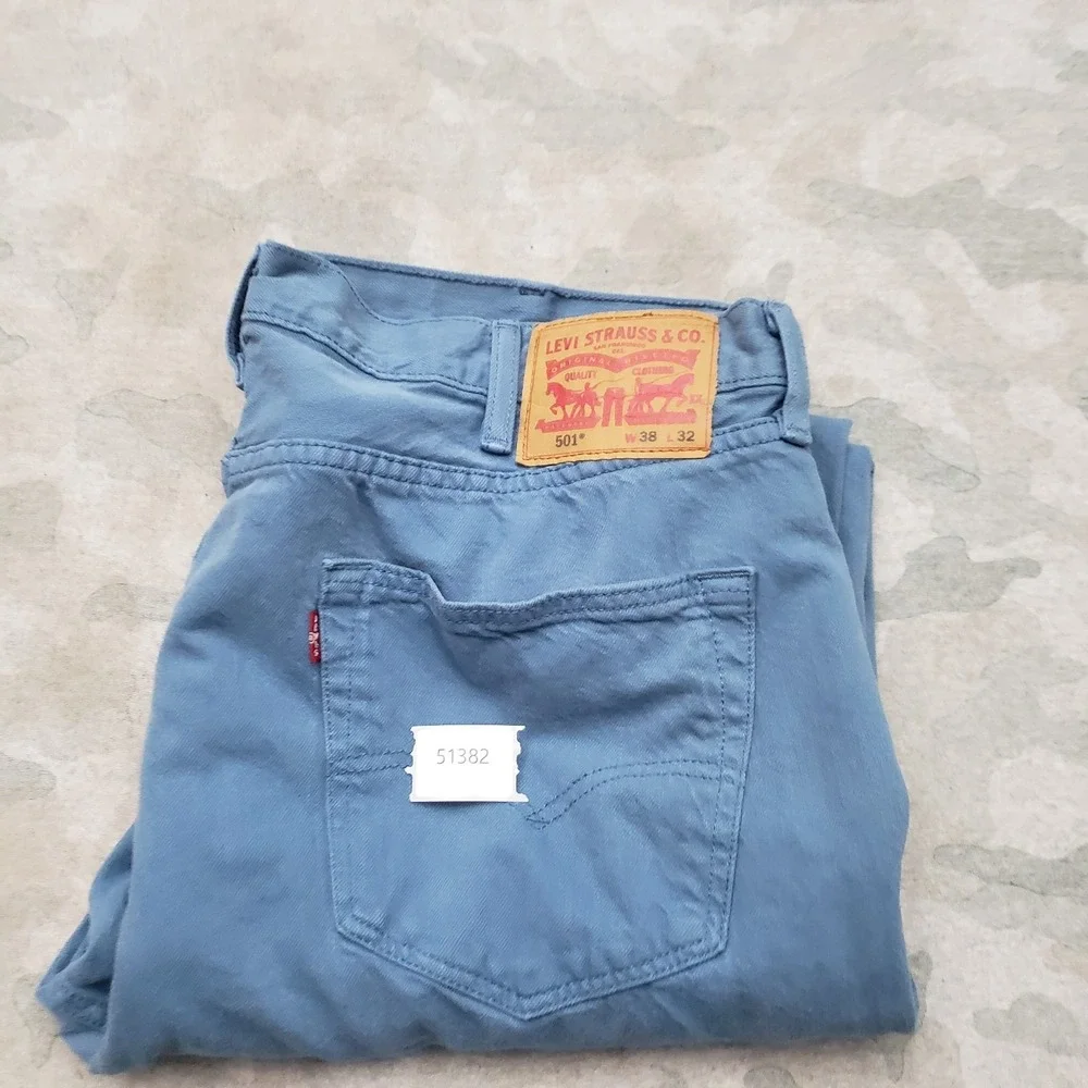 Levi's 501 Jeans Mens 38x32 Blue Straight Leg Button Fly Denim